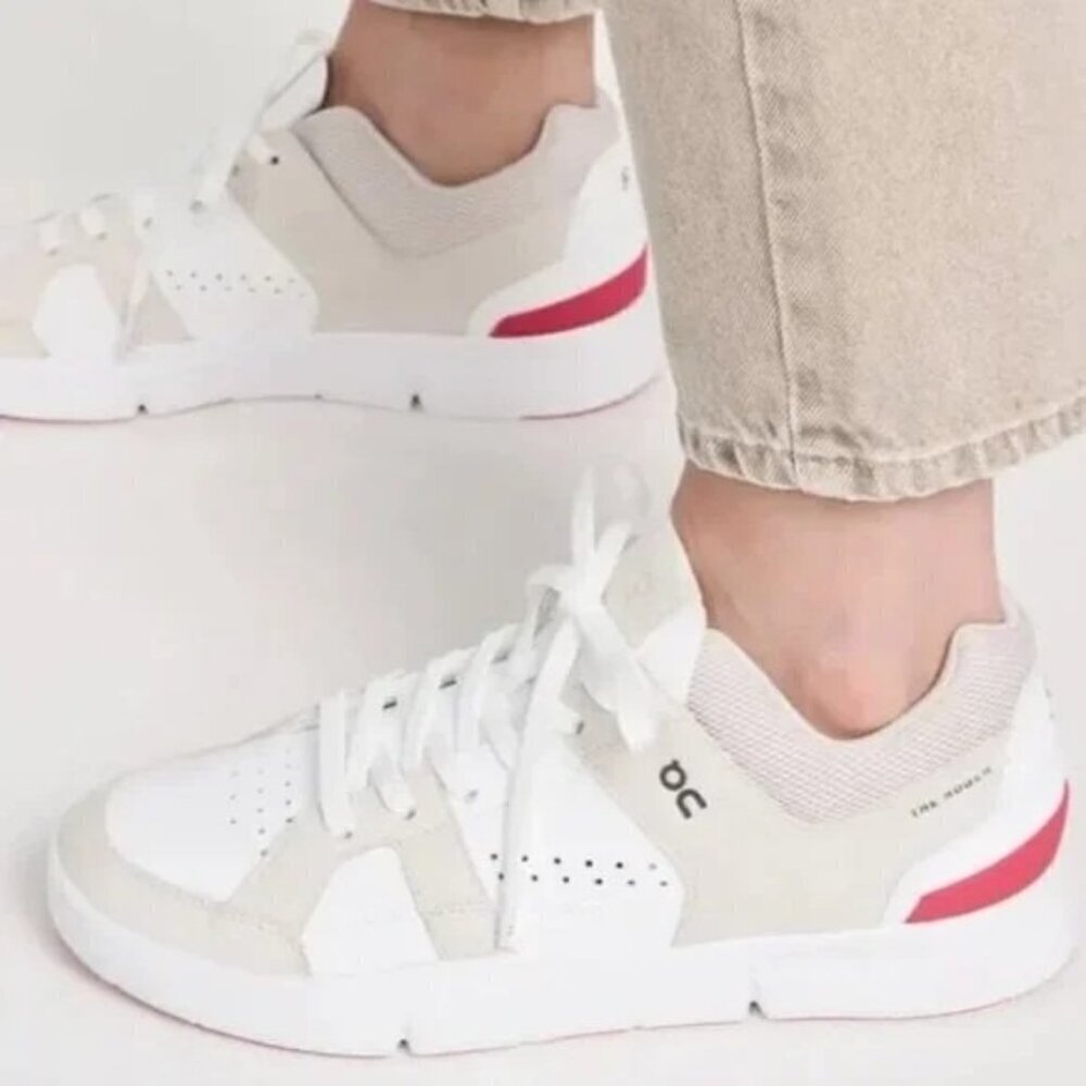 On Cloud The Roger Clubhouse Sneaker in Sand Cerise Womens Size 10 EU 42 NEW